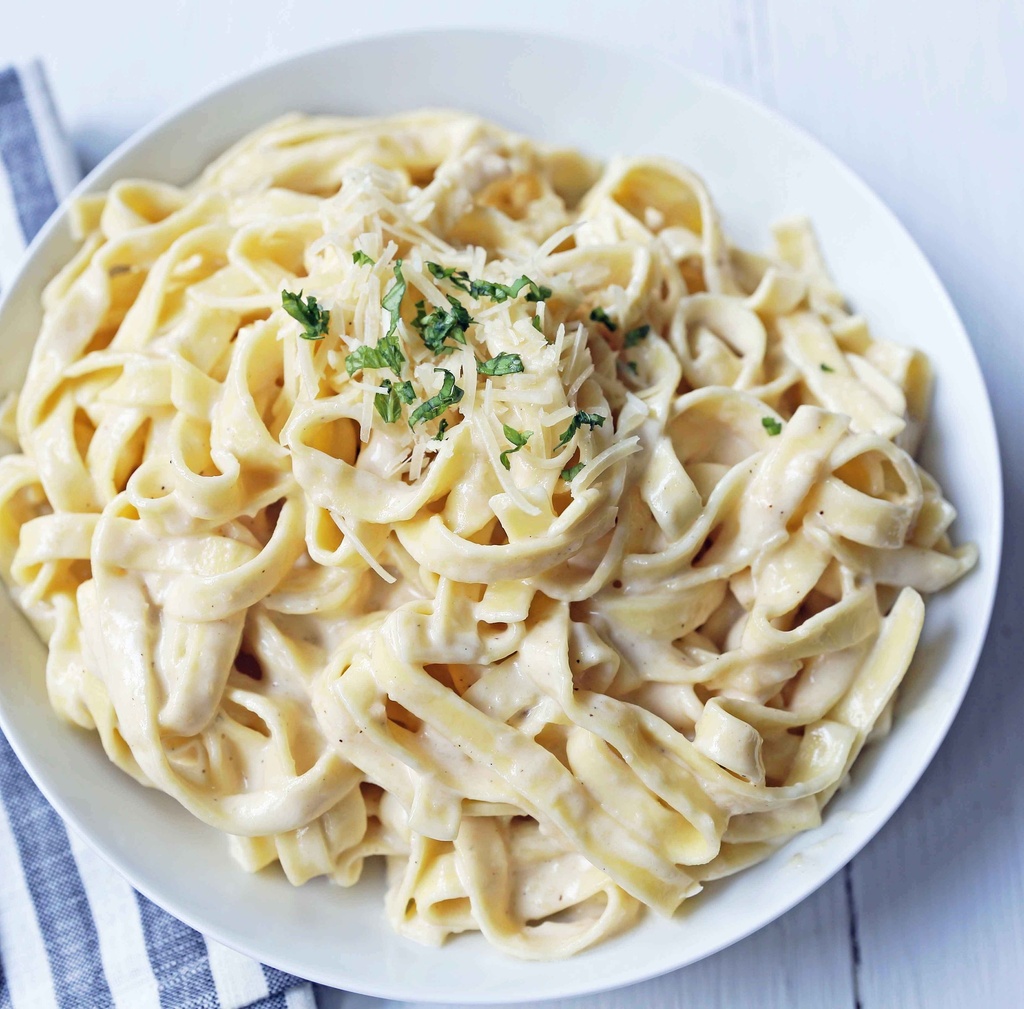  Alfredo Pasta (Vegetable) معكرونة ألفريدو (خضار)